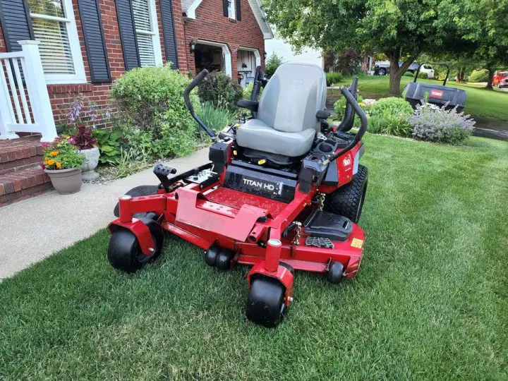 Toro Titan